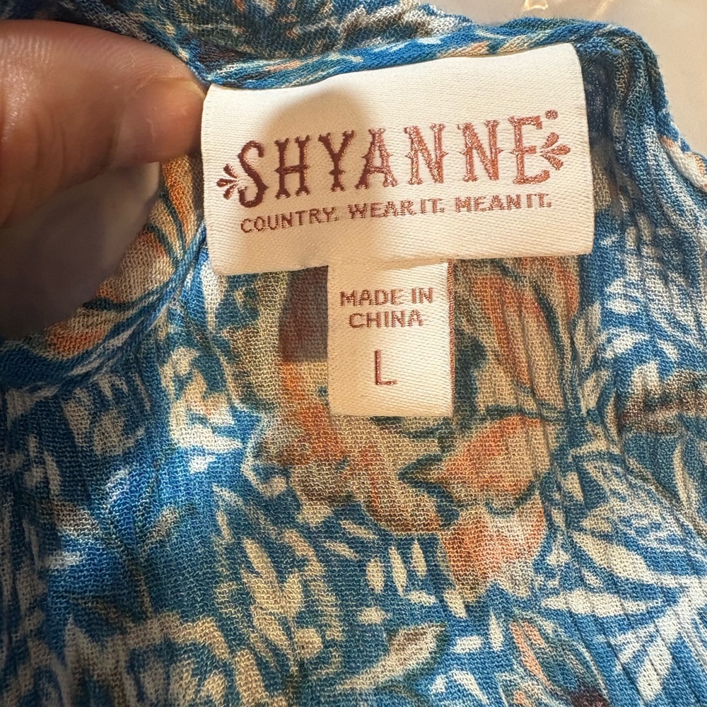 Shyanne Blue Floral Pattern Top - Picture 4 of 4